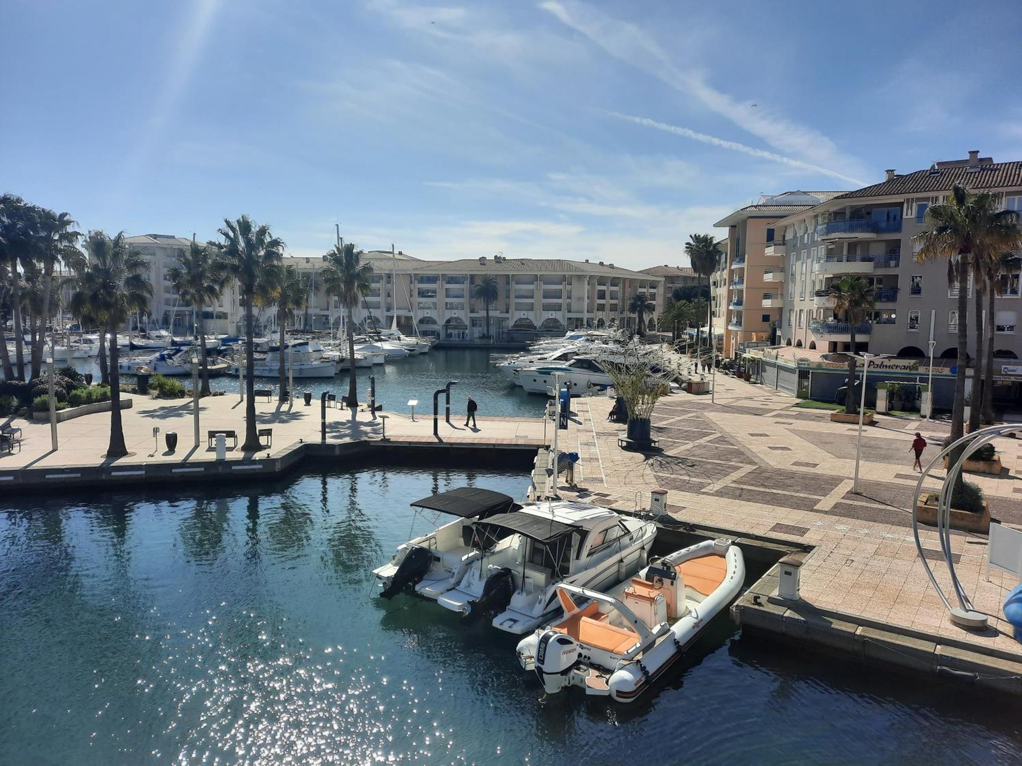 Coeur Marina Climatise Terrasse Parking Apartment Frejus Ngoại thất bức ảnh